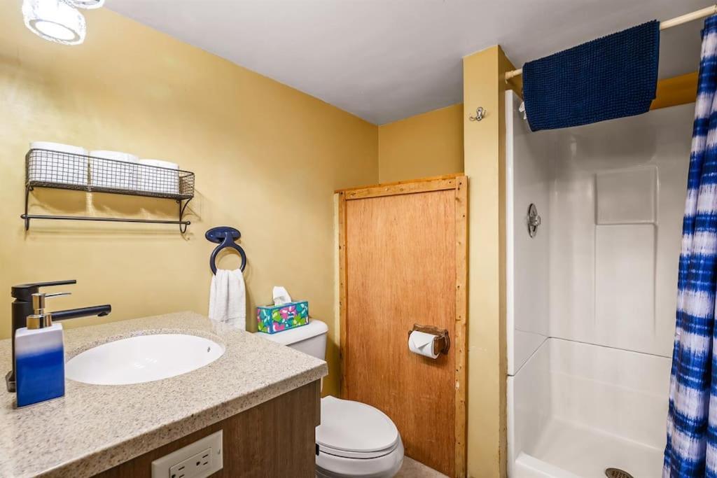 Arbutus Lake 3 Bedroom Cottage 特拉弗斯城 外观 照片