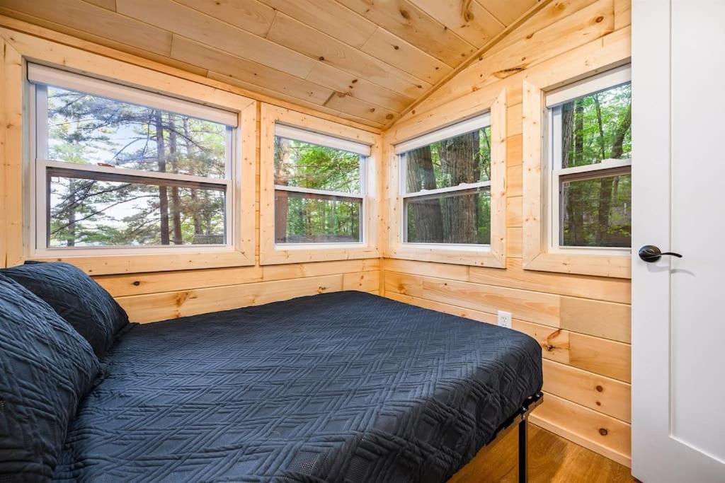 Arbutus Lake 3 Bedroom Cottage 特拉弗斯城 外观 照片